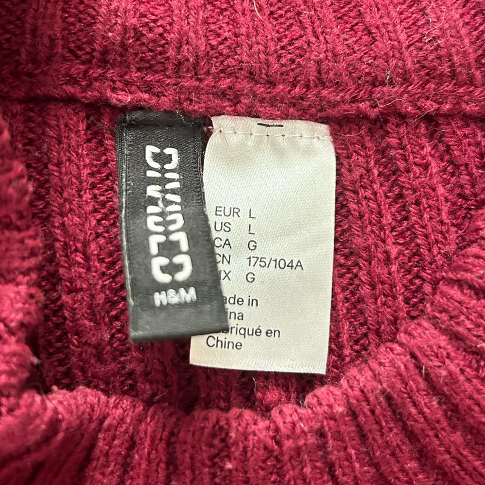 H&M Burgundy Mock Neck Ribbed Knit Sweater - Picture 6 of 6